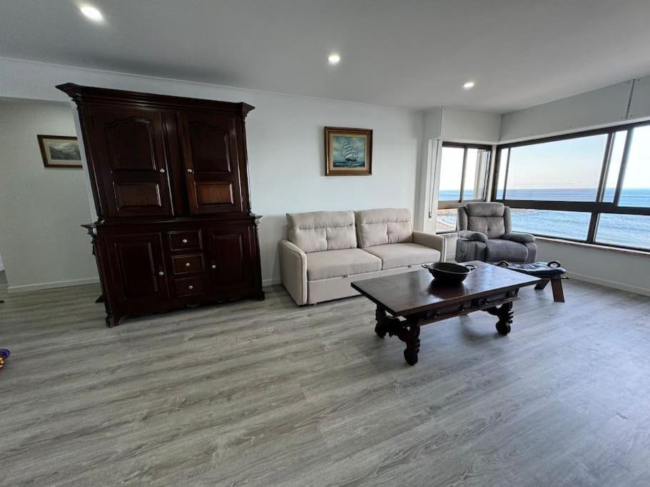 Beachfront Amazing Location - 19Th Hole Понта-Делгада Экстерьер фото